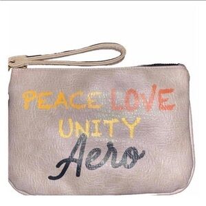 Women’s Aeropostale Taupe Wristlet “Peace, Love, Unity” Aero. 9.5 x 6.5 x 3 In.